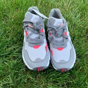 BRAND NEW addidas yung-96
